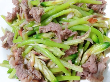 Cách làm bánh canh cá nục Đà Nẵng thơm nức mũi, lạ miệng mà ngon của mẹ đảm, ăn một lần nhớ mãi 8 Cây này tưởng chỉ lấy củ nhưng phần hoa cũng cực bổ dưỡng, mấy năm gần đây thành đặc sản, xào thịt bò cực ngon