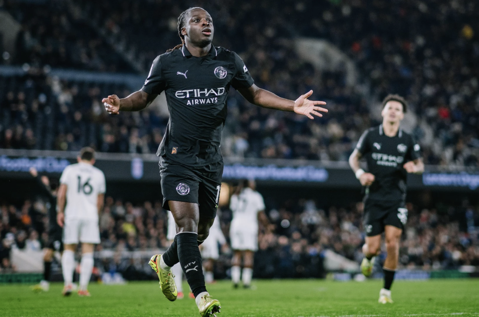 Haaland chạm tay kỷ lục, Man City thắng nghẹt thở Fulham - Ảnh 5.