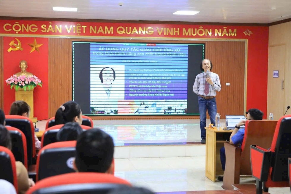 Chuyện chưa kể về buổi hội ngộ tinh hoa bác sĩ nội trú đời đầu gây bão mạng - 3