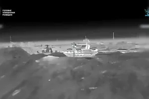 Chiến sự Nga-Ukraine 3-12: Có tin Ukraine bắt cựu binh Anh nghi làm gián điệp cho Nga; Ông Putin và Đặc phái viên Mỹ bàn gì suốt 5 tiếng gặp nhau?