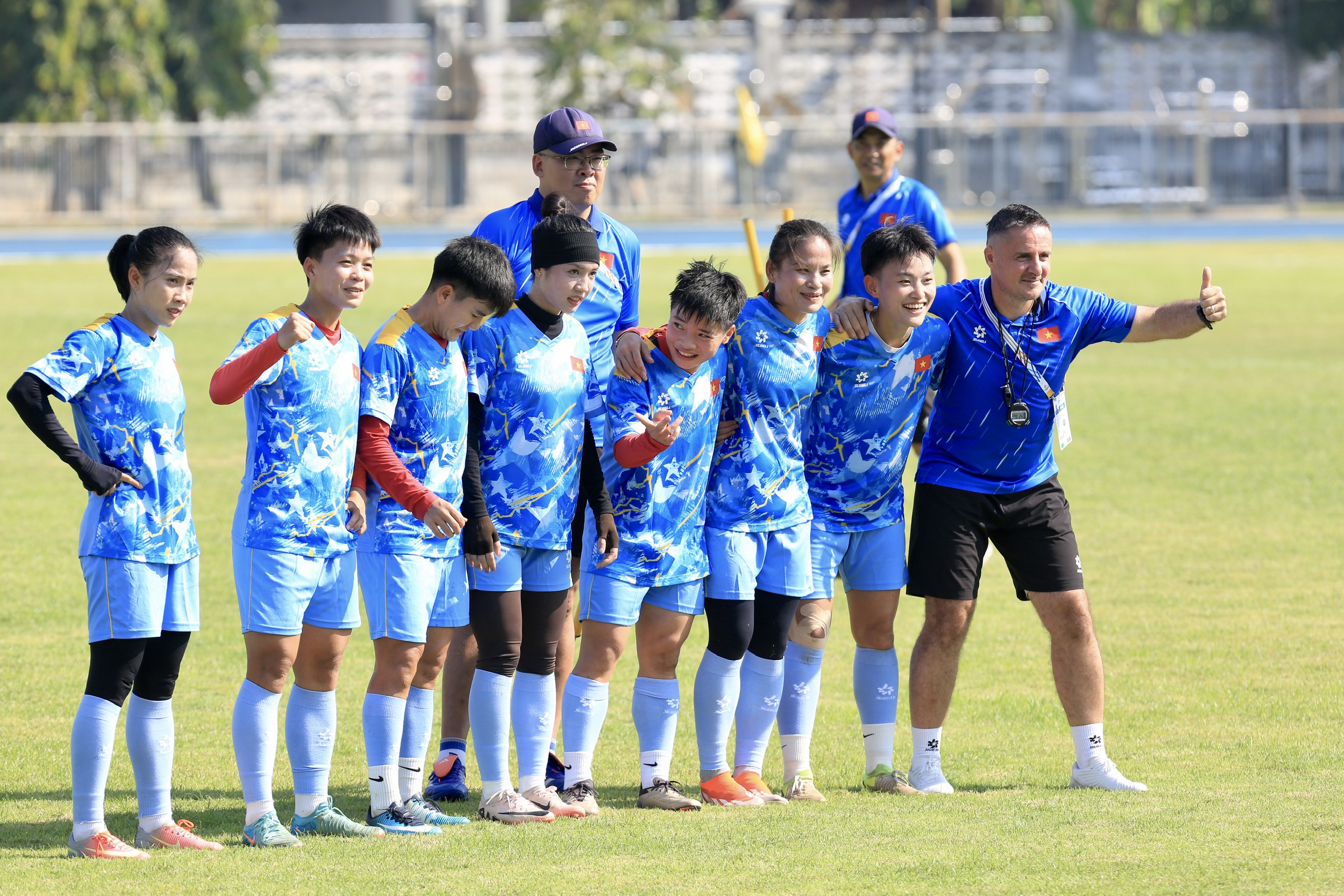 Xuất hiện thêm kênh phát đội tuyển nữ Việt Nam đấu Malaysia: Tập dưới nắng gắt, chạy vẫn cực sung- Ảnh 11.