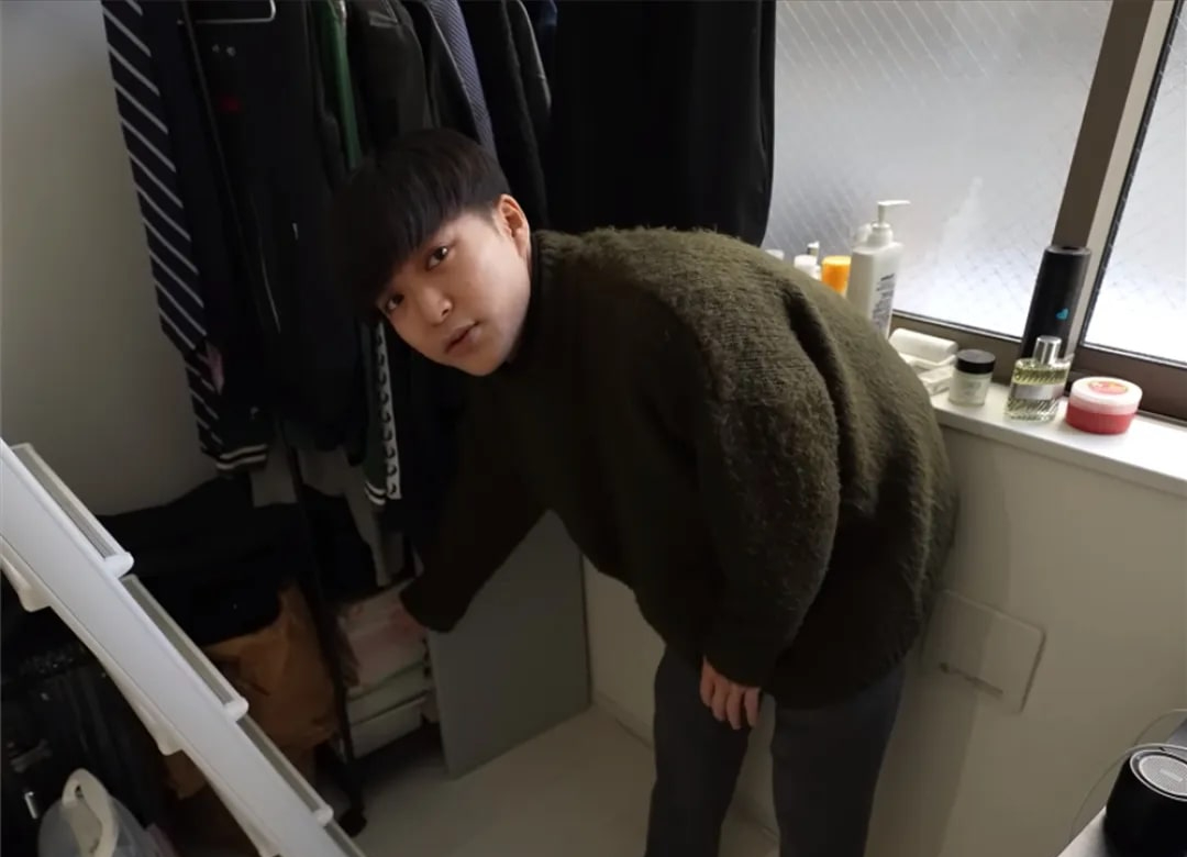 Căn phòng 8m² gây sốc giữa Hồng Kông, nhỏ như hộp diêm nhưng chủ nhân khẳng định: Không muốn xa rời- Ảnh 5.