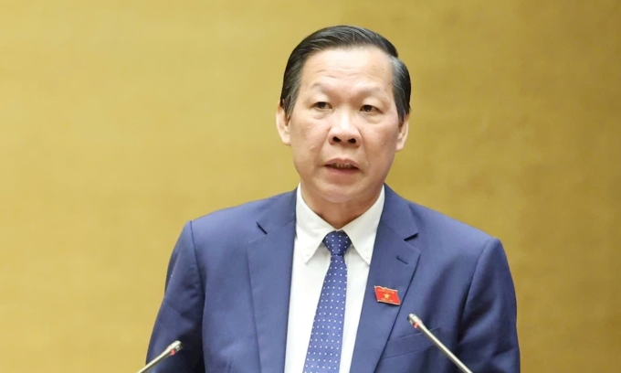 Chủ nhiệm Ủy ban Kinh tế Tài chính Phan Văn Mãi trình bày báo cáo thẩm tra chiều 3/12. Ảnh: Đại biểu Nhân dân