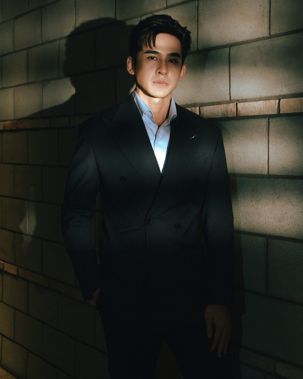 Lương Thế Thành trở lại điện ảnh sau 13 năm, visual nam thần tuổi 43 3 1764758402 328 Luong The Thanh tro lai dien anh sau 13 nam