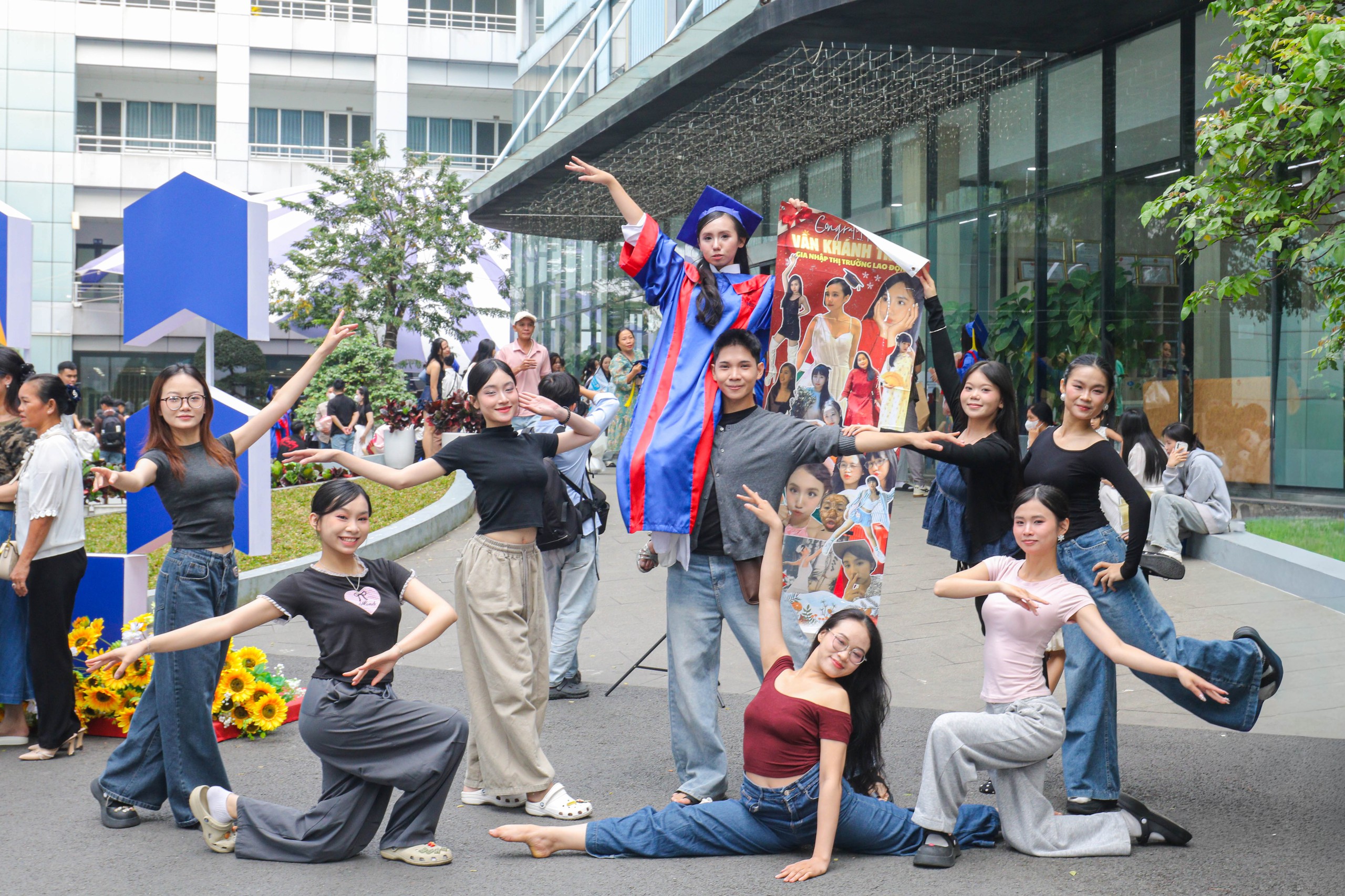 tốt nghiệp - Ảnh 4.