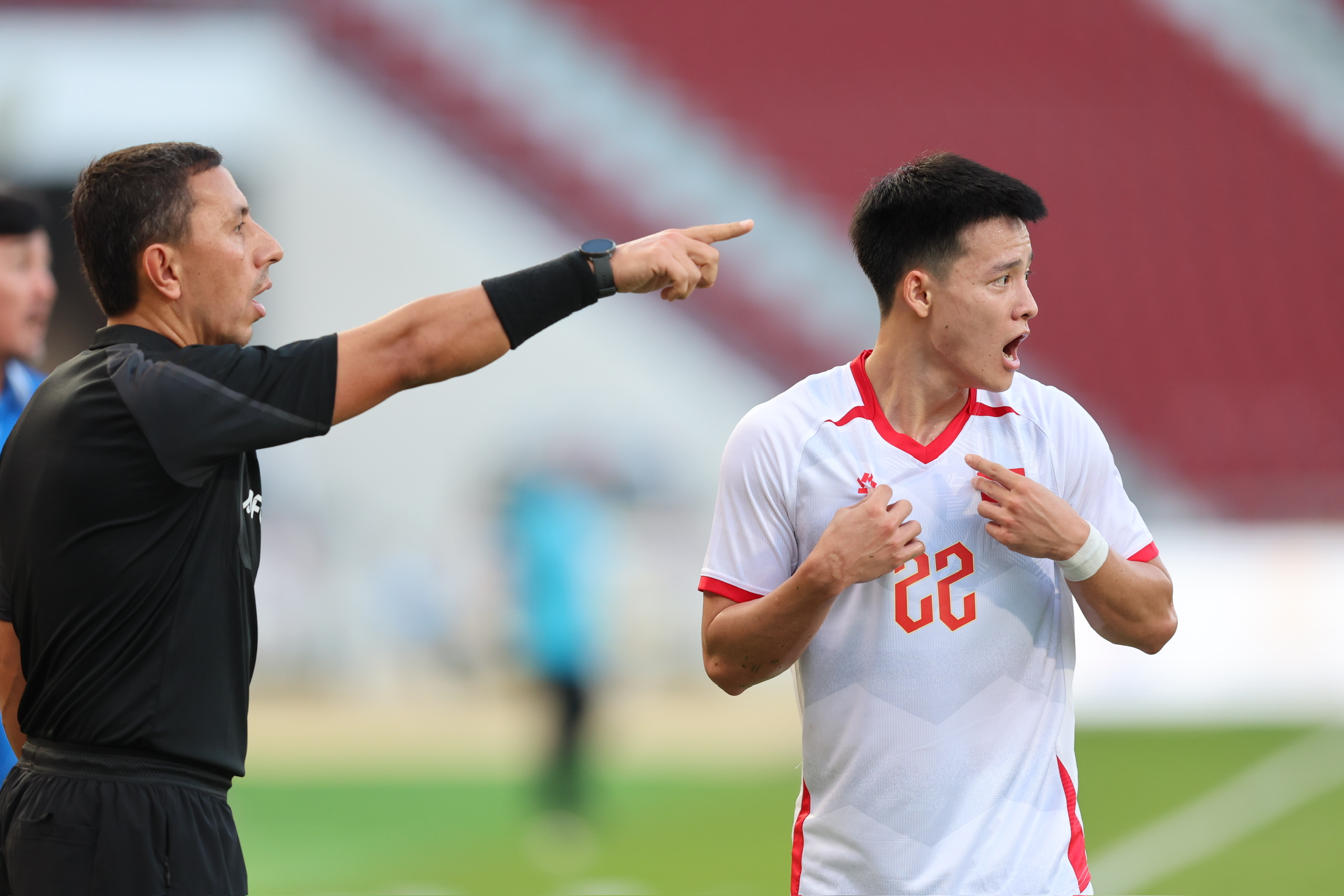 Clip bàn thắng gây tranh cãi của Nguyễn Đình Bắc tại SEA Games 33 5 Clip bàn thắng gây tranh cãi của Nguyễn Đình Bắc tại SEA Games 33 - Ảnh 5.