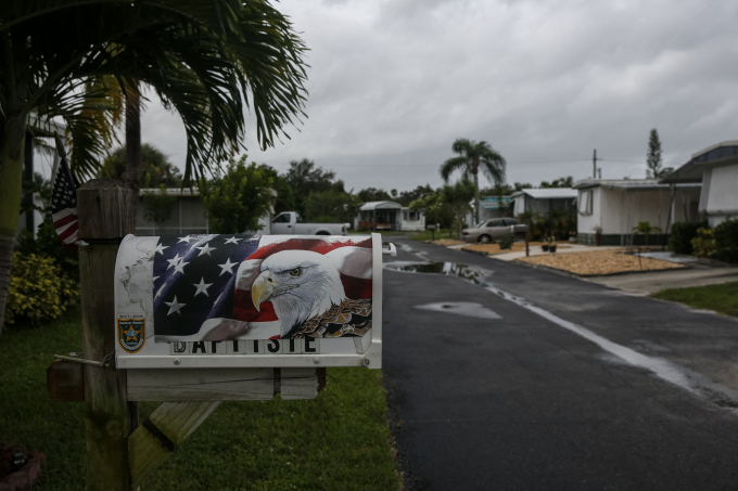 Lối vào một khu mobile home ở Jesen Beach, Florida, năm 2019. Ảnh: AFP