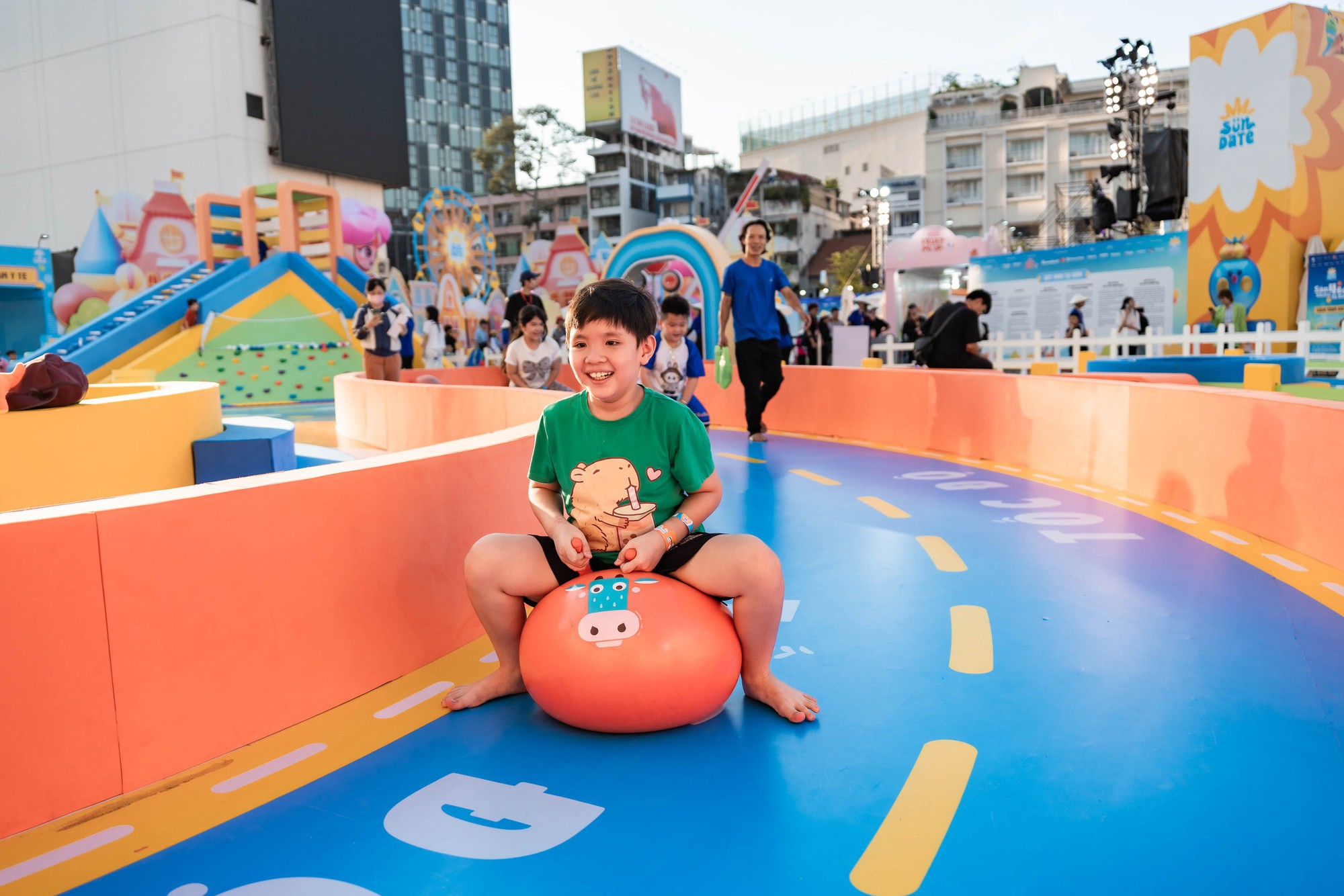 Sundate Festival 2025 khép lại, phụ huynh nóng lòng chờ mùa lễ hội 2026- Ảnh 2. Sundate Festival 2025 khép lại, phụ huynh nóng lòng chờ mùa lễ hội 2026- Ảnh 2.