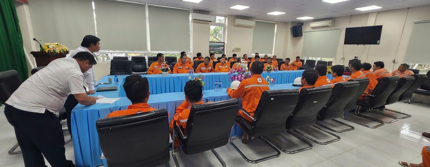 Diễn biến khắc phục sự cố đứt cáp ngầm điện Phú Quốc: Cập nhật mới nhất - Ảnh 3.