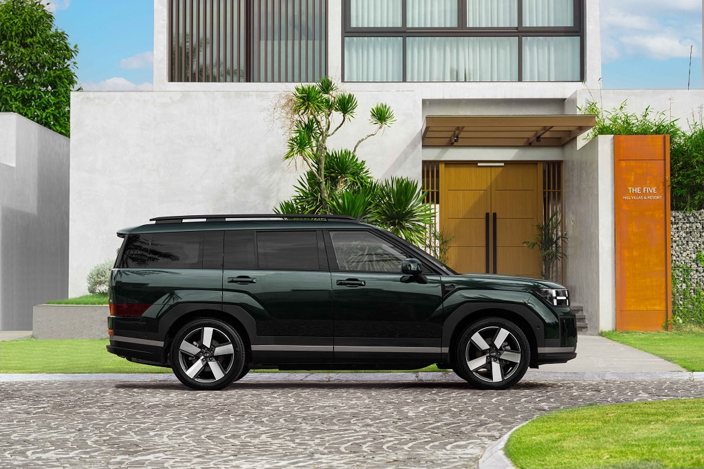 Hyundai Santa Fe tại Việt Nam có thêm bản hybrid, giá 1,369 tỉ đồng- Ảnh 3. Hyundai Santa Fe tại Việt Nam có thêm bản hybrid, giá 1,369 tỉ đồng- Ảnh 3.