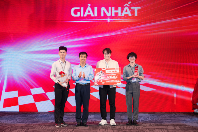 Đội Viper nhận giải nhất Viettel AI Race 2025. Ảnh: Viettel