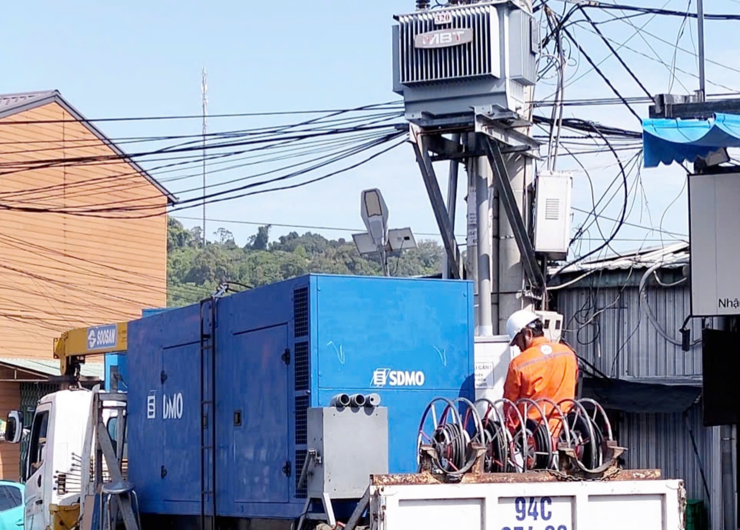 Sự cố cáp ngầm 110kV Hà Tiên - Phú Quốc: Điện lực dự kiến cấp điện lại cho Phú Quốc vào ngày 5-12 2 Phú Quốc - Ảnh 2.