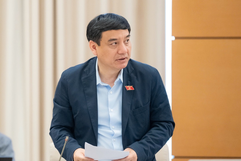 Vì sao chưa thể chốt “Nhà nước trực tiếp biên soạn SGK hay xã hội hóa”? - 2