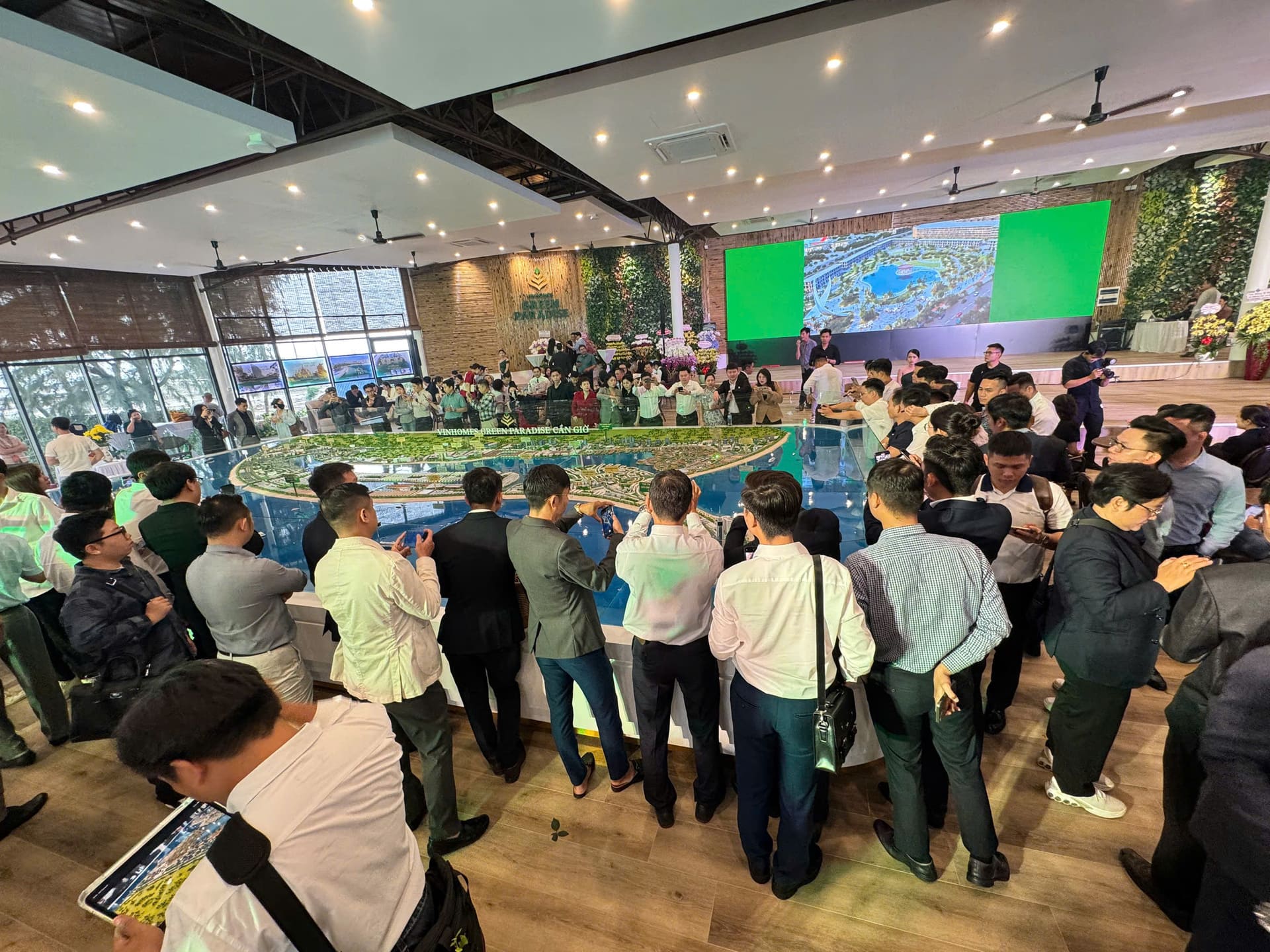 Đầu tư hay an cư? Vì sao Vinhomes Green Paradise là lựa chọn lý tưởng? 3 1764833342 231 Dau tu hay an cu Vi sao Vinhomes Green Paradise