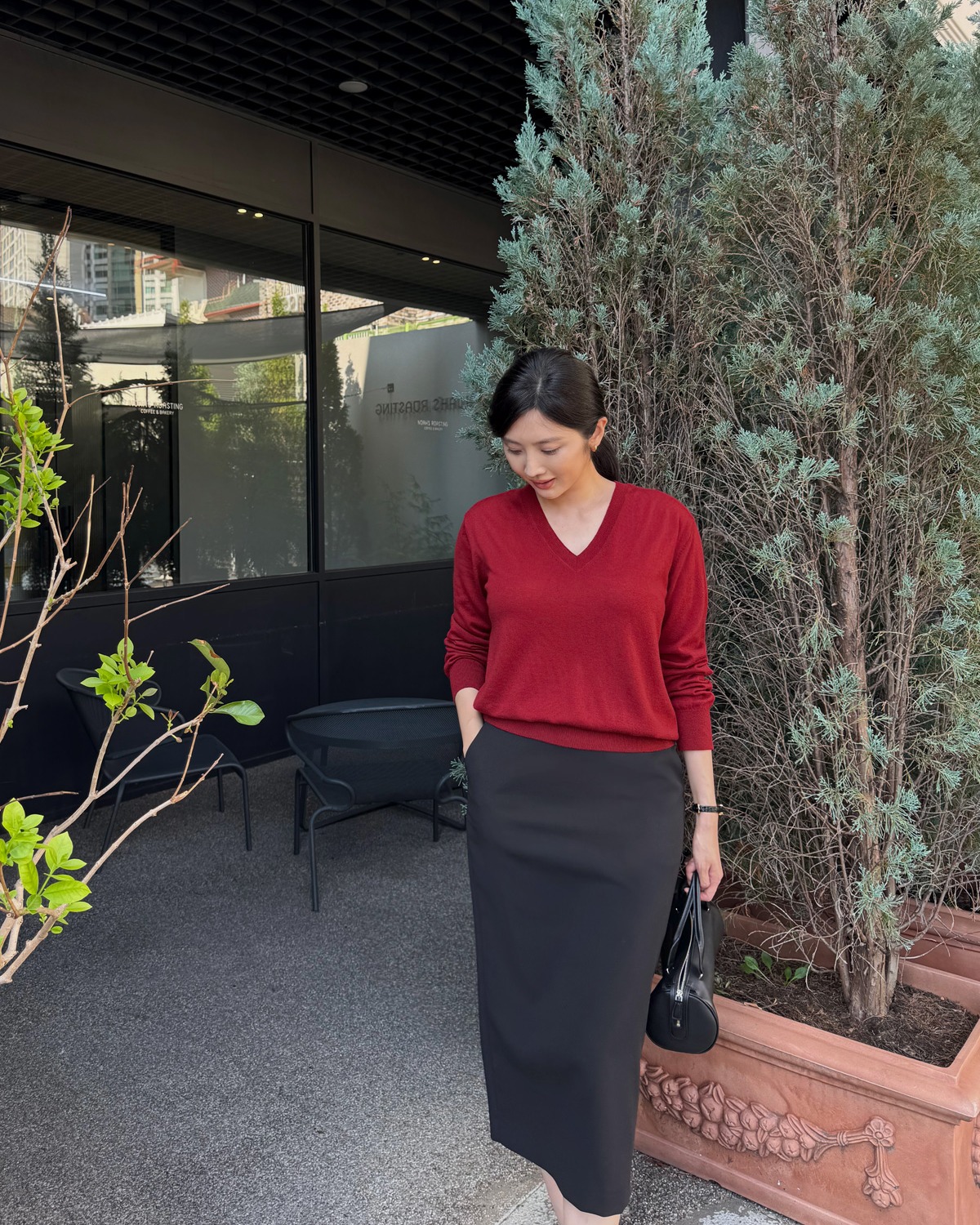 4 Công thức diện chân váy đẹp nhất mùa đông cho vẻ Ngòai sang trọng và tôn dáng - Ảnh 3.