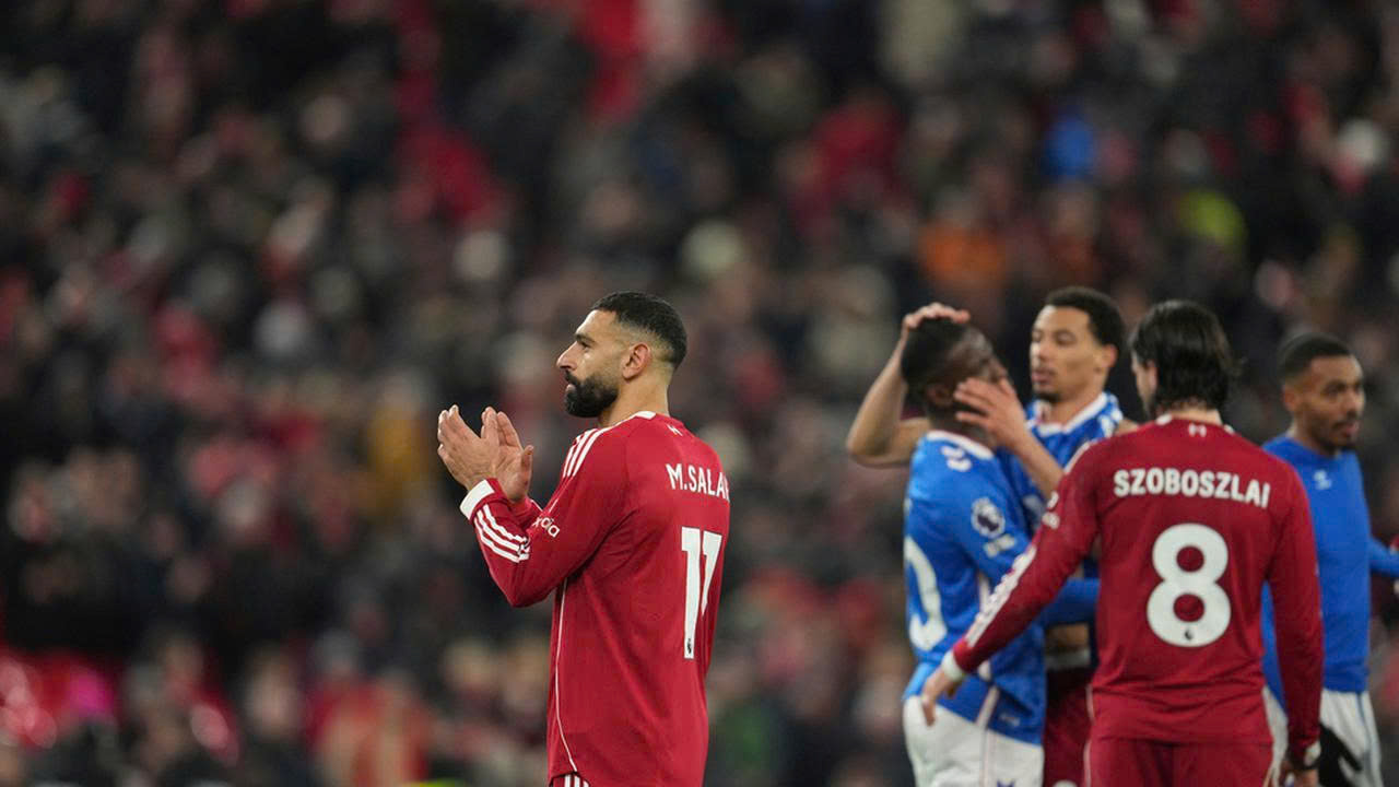 Van Dijk và cái bóng nhạt nhòa của chính mình 3 Van Dijk và cái bóng nhạt nhòa của chính mình - Ảnh 3.