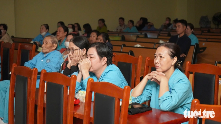 mưa đỏ - Ảnh 5.