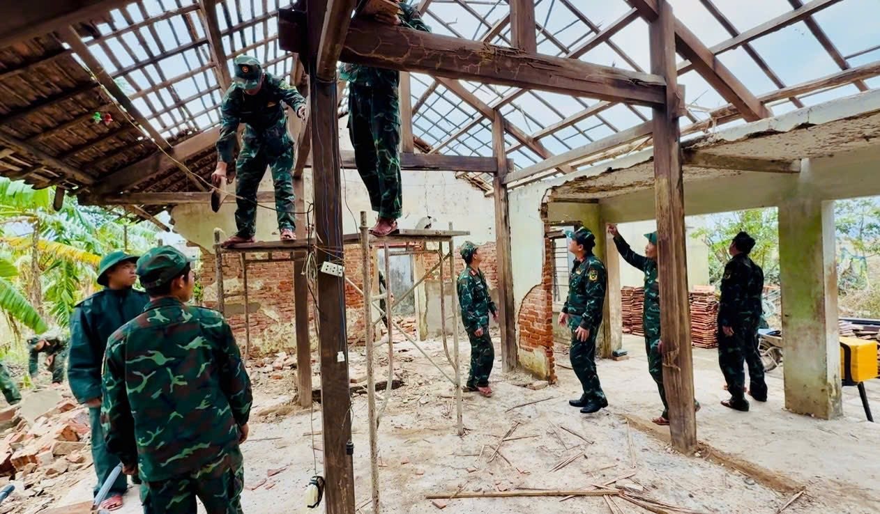 1764835441 493 Khi nhung nguoi tu te gap nhau dung luc