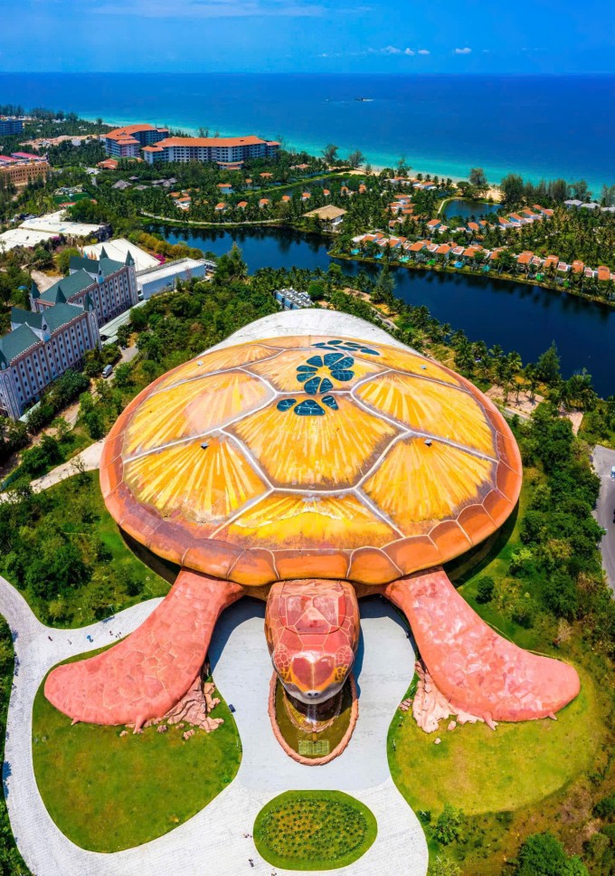 Khu vui chơi ở phía Bắc đảo Phú Quốc nhìn từ trên cao. Ảnh: Bùi Văn Hải