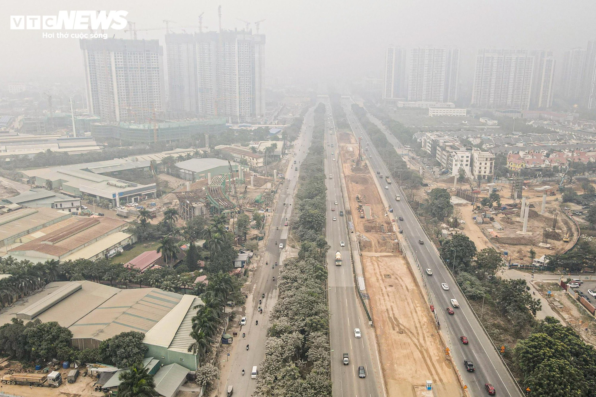 1764837954 791 Bao bui bao phu duong cua ngo Ha Noi cay