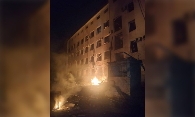 Hiện trường vụ tập kích tòa nhà được cho là trụ sở của Cơ quan An ninh Ukraine ở Kryvyi Rih, tỉnh Dnipropetrovsk. Ảnh: X/AMK Mapping