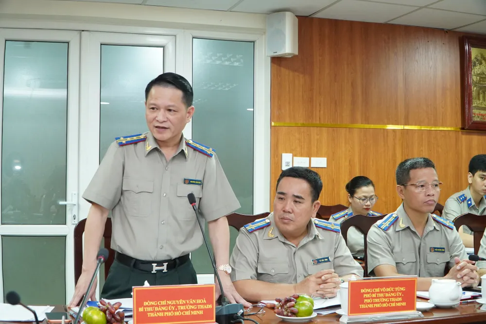 Ông Nguyễn Văn Hòa, Trưởng THADS TP.HCM, tại hội nghị. Ảnh: CẨM TÚ thads-tp-hcm-no-luc-trong-nam-ban-le-hoat-dong-theo-mo-hinh-moi-2.jpeg