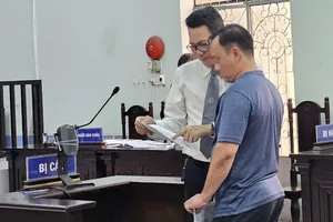 Tiếp tục hoãn phiên tòa vụ bị kết án vì tố cáo phó giám đốc công an tỉnh