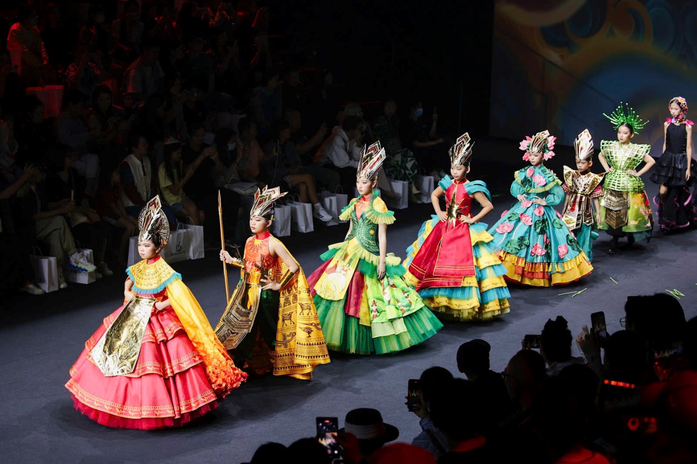 Vũ Lan Anh – Người đưa thời trang trẻ em Việt ra thế giới bằng trái tim của một người mẹ- Ảnh 2. Vũ Lan Anh – Người đưa thời trang trẻ em Việt ra thế giới bằng trái tim của một người mẹ- Ảnh 2.