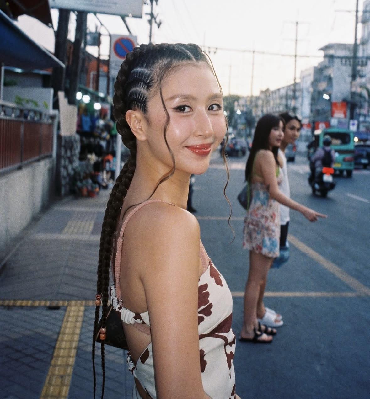 Ảnh ôm eo làm rõ mối quan hệ của Tăng Duy Tân và Bích Phương- Ảnh 2.