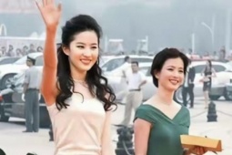 Mẹ Lưu Diệc Phi nhuận sắc tuổi 65