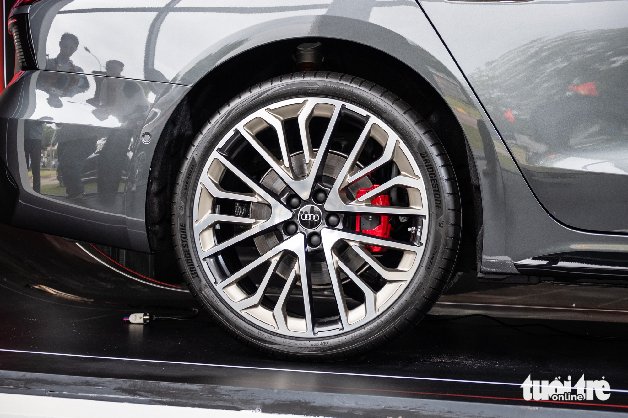 Audi A6 thế hệ mới ra mắt Việt Nam: Giá 2,799 tỉ, nhập Đức mà rẻ hơn E-Class và 5-Series, ADAS - Ảnh 7.