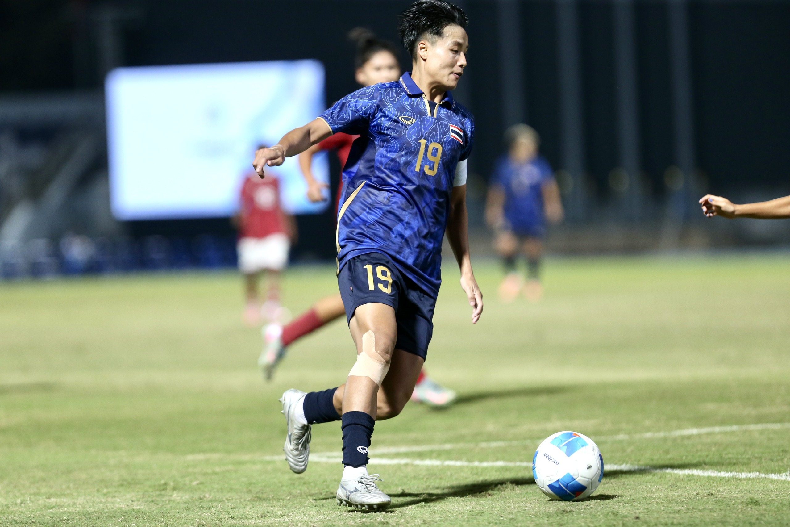 Indonesia phản lưới nhà khó tin rồi vỡ trận, đội tuyển nữ Thái Lan thắng cực đậm 8-0- Ảnh 5.