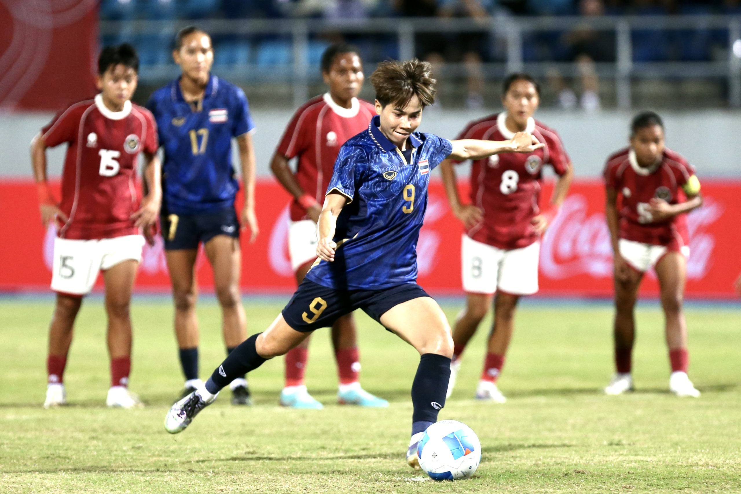 Indonesia phản lưới nhà khó tin rồi vỡ trận, đội tuyển nữ Thái Lan thắng cực đậm 8-0- Ảnh 8.