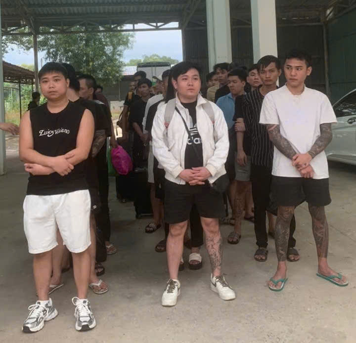 Ổ nhóm lừa đảo khiến 500 người Việt sập bẫy với số tiền gần 140 tỷ đồng, một bà mẹ đơn thân ở Hà Nội mất 27 tỷ đồng- Ảnh 2. Ổ nhóm lừa đảo khiến 500 người Việt sập bẫy với số tiền gần 140 tỷ đồng, một bà mẹ đơn thân ở Hà Nội mất 27 tỷ đồng- Ảnh 2.