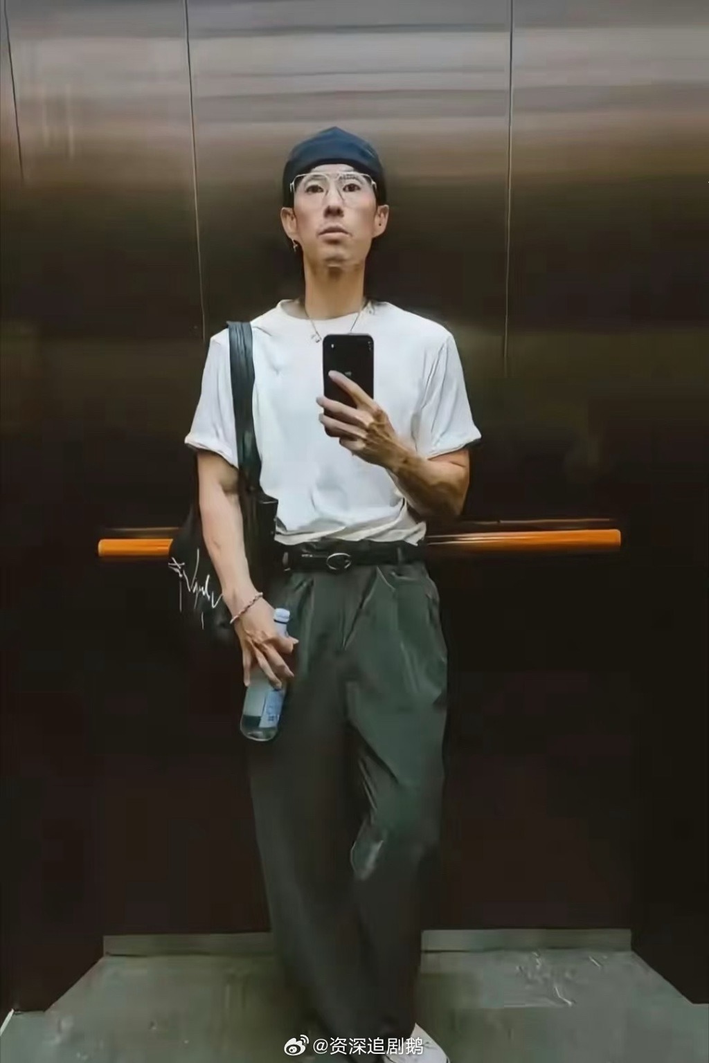 Vẻ ngoài gầy rộc, mặt hóp trơ xương đến khó tin của tài tử F4 Vườn Sao Băng- Ảnh 1. Vẻ ngoài gầy rộc, mặt hóp trơ xương đến khó tin của tài tử F4 Vườn Sao Băng- Ảnh 1.