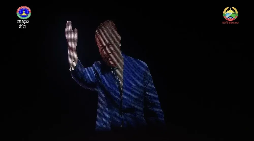 0312 Trình diễn drone kỷ niệm 50 năm Quốc khánh Lào_2.jpg