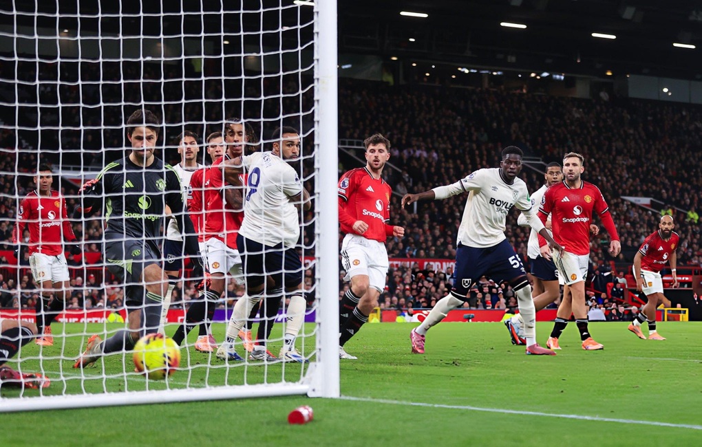 Man Utd tuột chiến thắng trước West Ham bởi bàn thua ở những phút cuối - 2