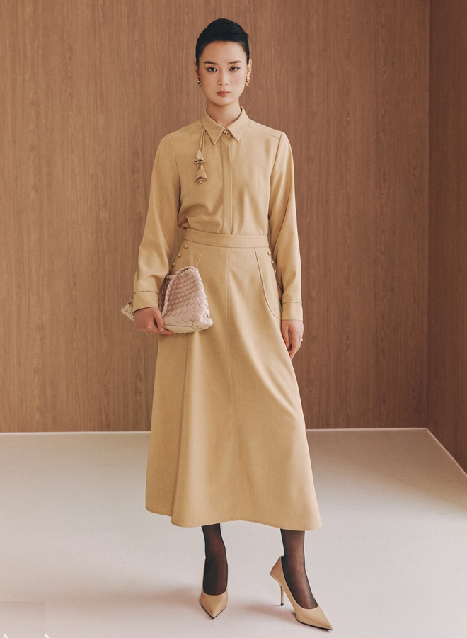 Khám phá vẻ đẹp nữ tính tinh tế từ thời trang tối giản 7 Khám phá vẻ đẹp nữ tính tinh tế từ thời trang tối giản - Ảnh 7.