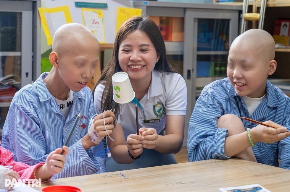 Kiệt quệ vì chữa ung thư, cậu bé vẫn ôm ước mơ được quay lại trường học - 2