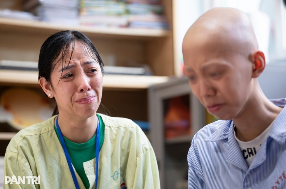 Kiệt quệ vì chữa ung thư, cậu bé vẫn ôm ước mơ được quay lại trường học - 7 Kiệt quệ vì chữa ung thư, cậu bé vẫn ôm ước mơ được quay lại trường học - 7