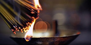 3 điều kiêng kỵ khi thắp hương buổi sáng- Ảnh 2.