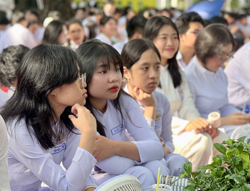 Học ngành y ra trường là có việc làm ngay? - 3