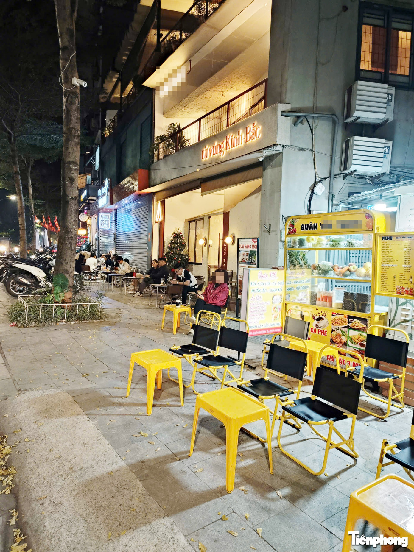 Vỉa hè Hà Nội: Ngày thông thoáng, đêm thành 'phố nhậu'- Ảnh 8.