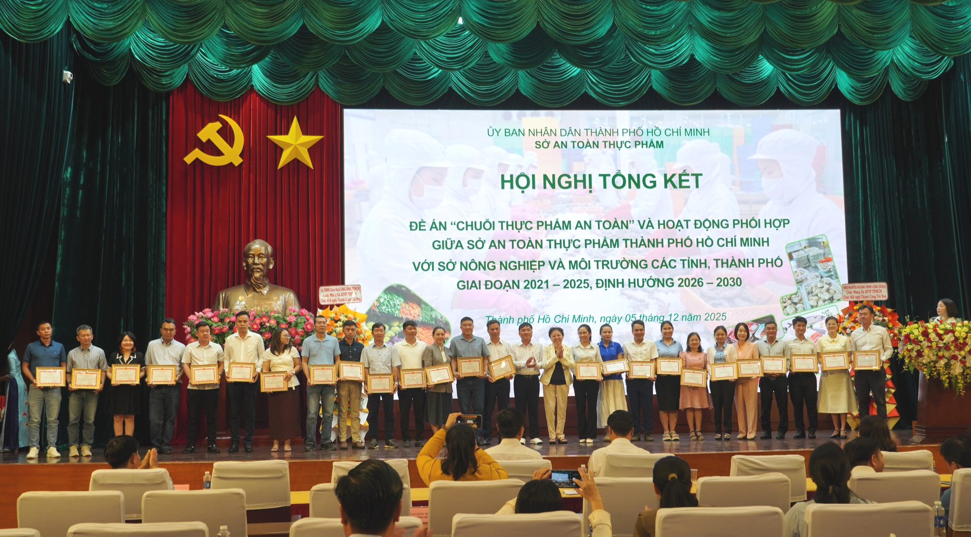 Ký kết tiêu thụ thực phẩm an toàn giữa 6 tỉnh, thành khu vực phía Nam - Ảnh 4.