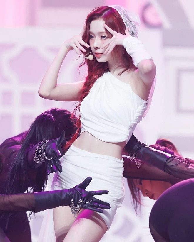 Jungkook (BTS) hẹn hò đại mỹ nhân 10X hot nhất xứ Hàn, lộ cả rổ bằng chứng Jungkook (BTS) hẹn hò đại mỹ nhân 10X hot nhất xứ Hàn, lộ cả rổ bằng chứng