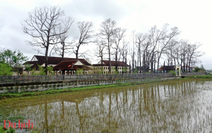 Tiểu chủng viện Làng Sông ở Gia Lai xơ xác sau bão - 3