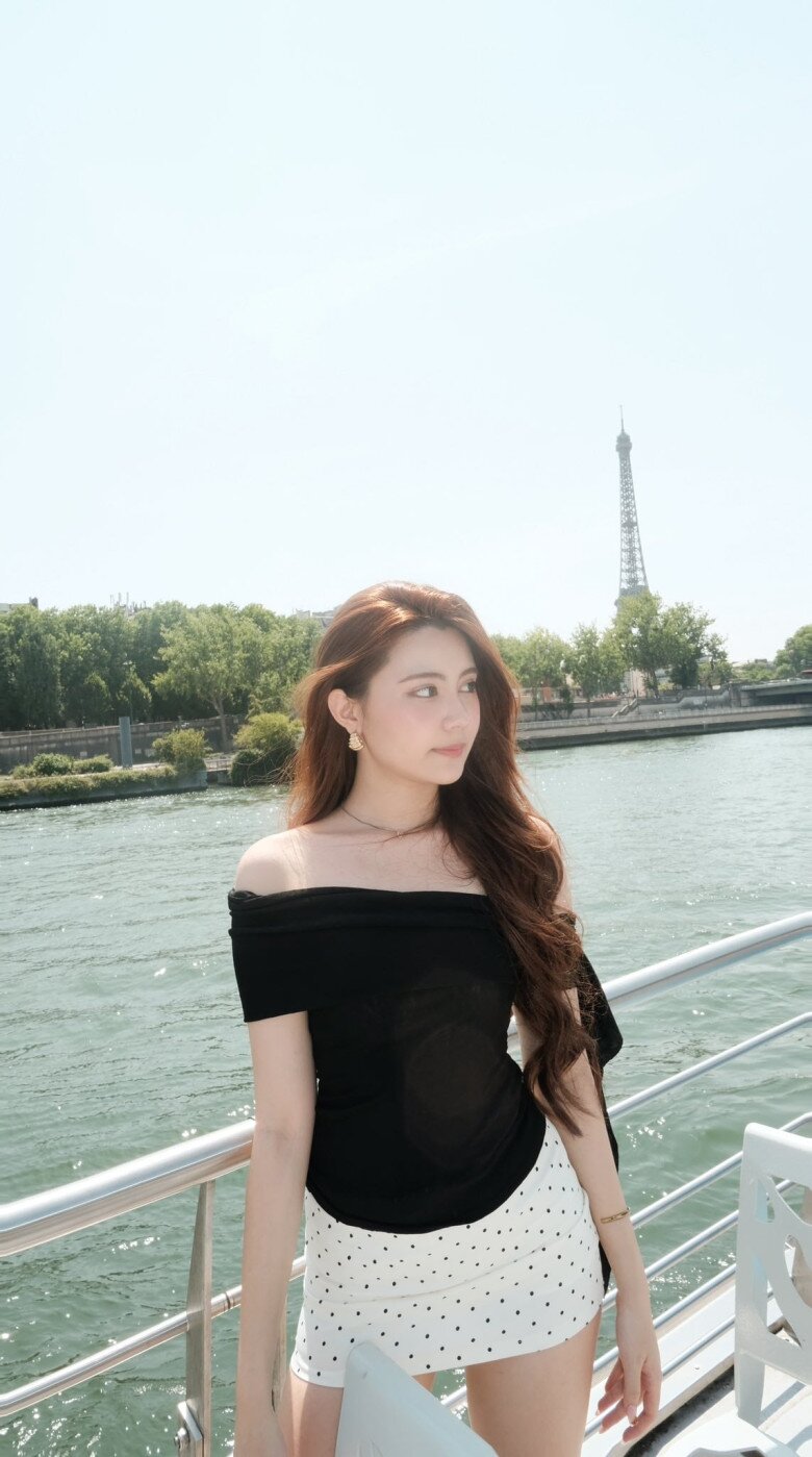 Trước đó Hạt Dẻ được nhận xét là lạnh lùng và hướng nội.