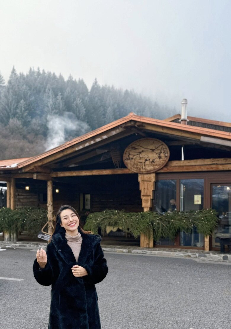 Sao Việt 24h: Con gái út nhà Quyền Linh lộ mặt mộc xinh hơn trang điểm khi chơi bóng rổ, hoạt bát đúng tuổi 17 - 12