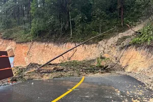 Lâm Đồng: Đèo Mimosa tiếp tục sạt lở, tạm ngưng lưu thông