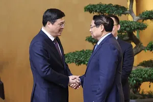 Thủ tướng đề nghị đẩy nhanh kết nối hạ tầng giao thông giữa Việt Nam và Quảng Tây (Trung Quốc)